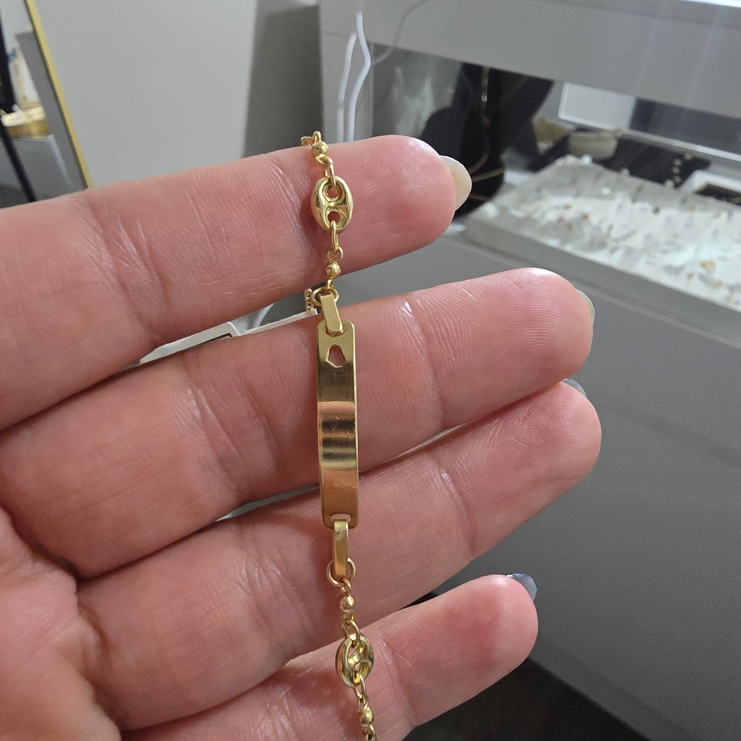 Esclava gucci placa en oro 18kilates italiano amarillo.6 gramos