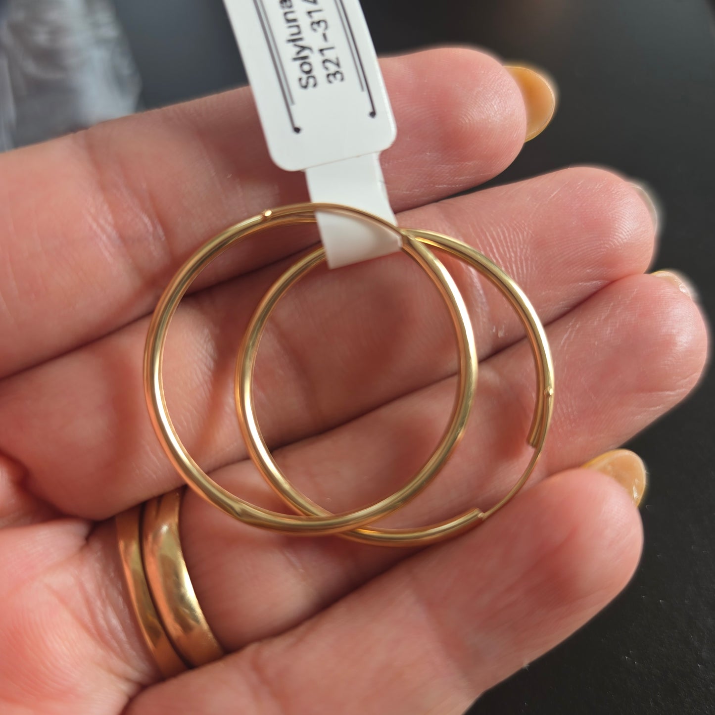 Argollas lisa en Oro18kilates italiano de 1.3 gramos