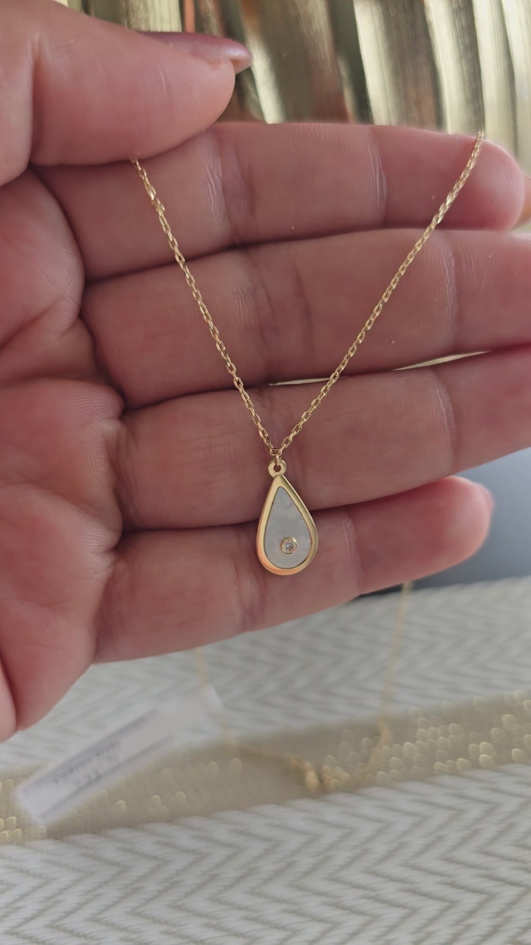 Necklace with pendant