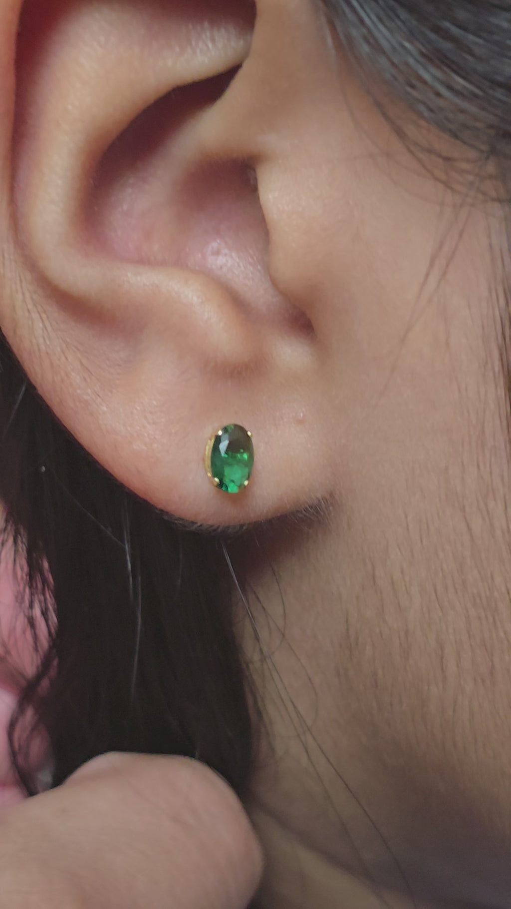 0,6g de zarcillos de circón verde