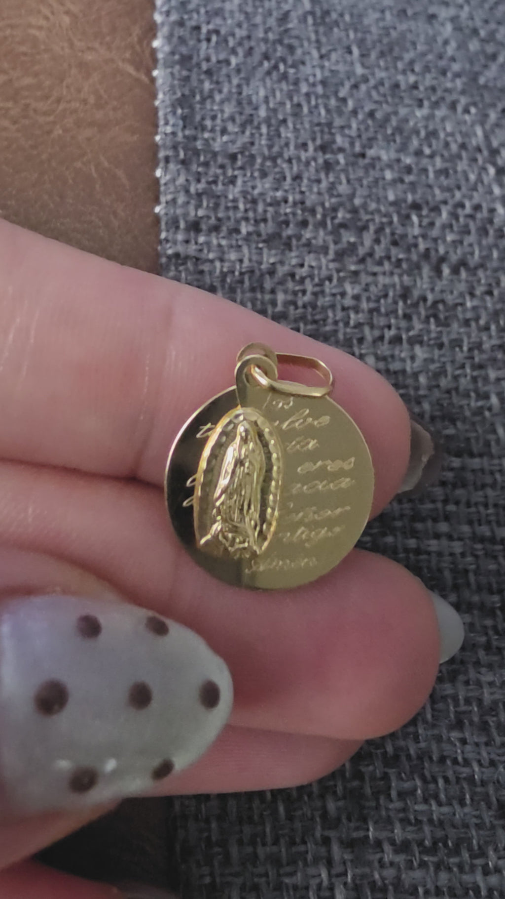 Medalla de Oración – oro sólido de 18 kilates