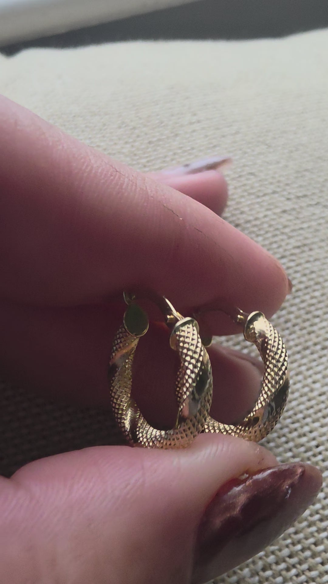 Rope-textured hoop earrings – solid 18k gold
