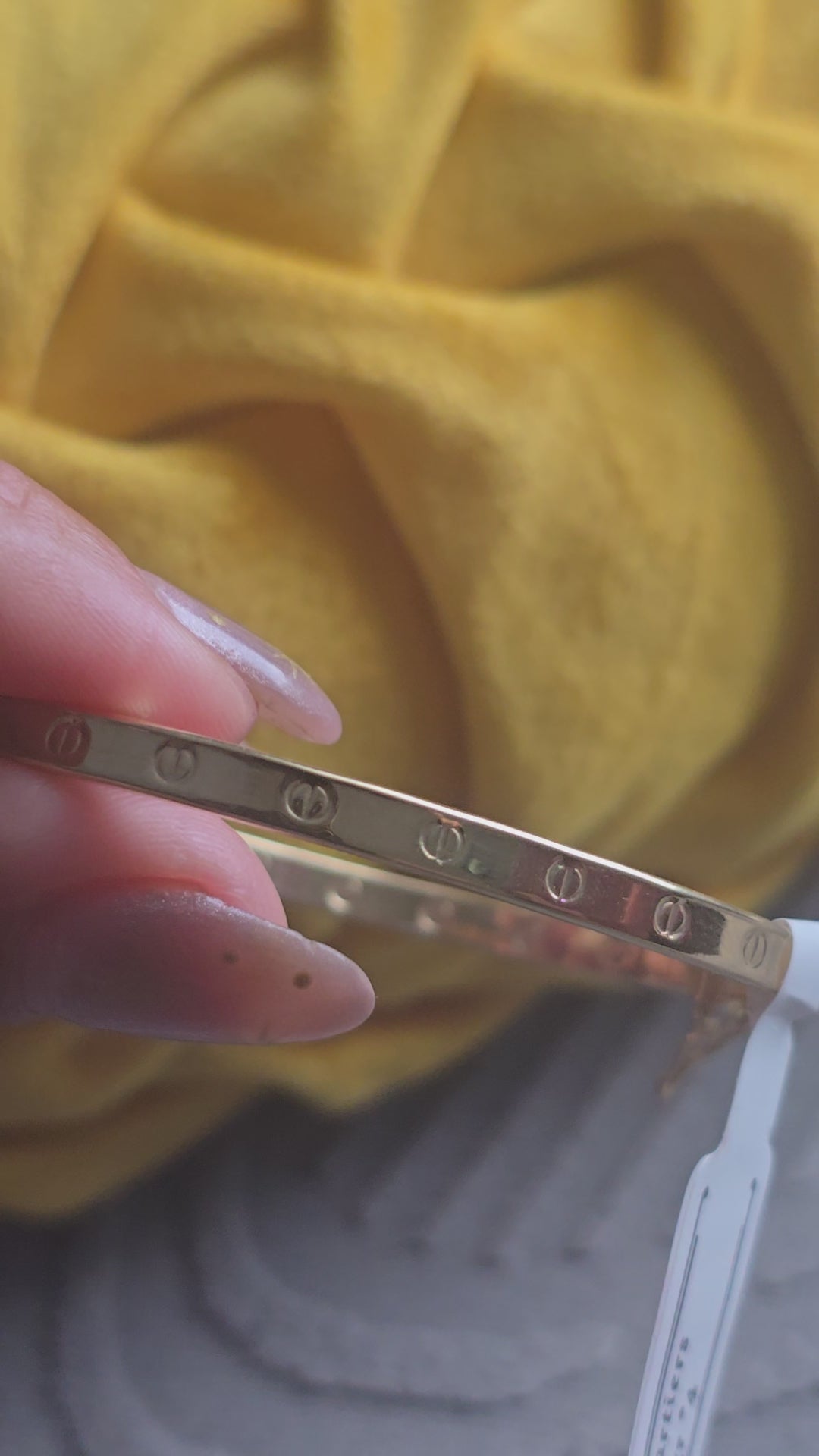 Cartier-style bracelet in 18-karat Italian yellow gold, 5 grams