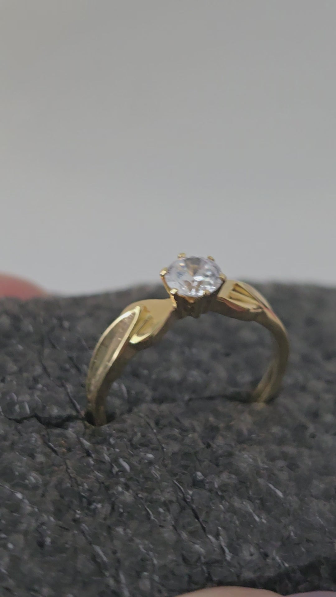 Anillo solitario