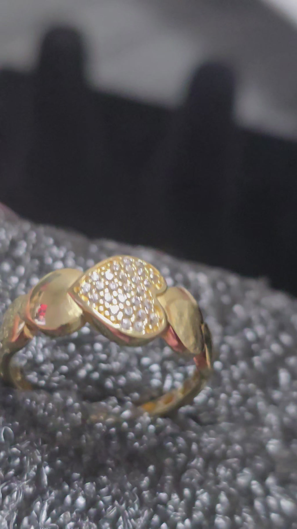 Anillo de Corazones