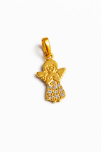 Colgante de angelito con circonitas blancas en oro amarillo italiano de 18 quilates