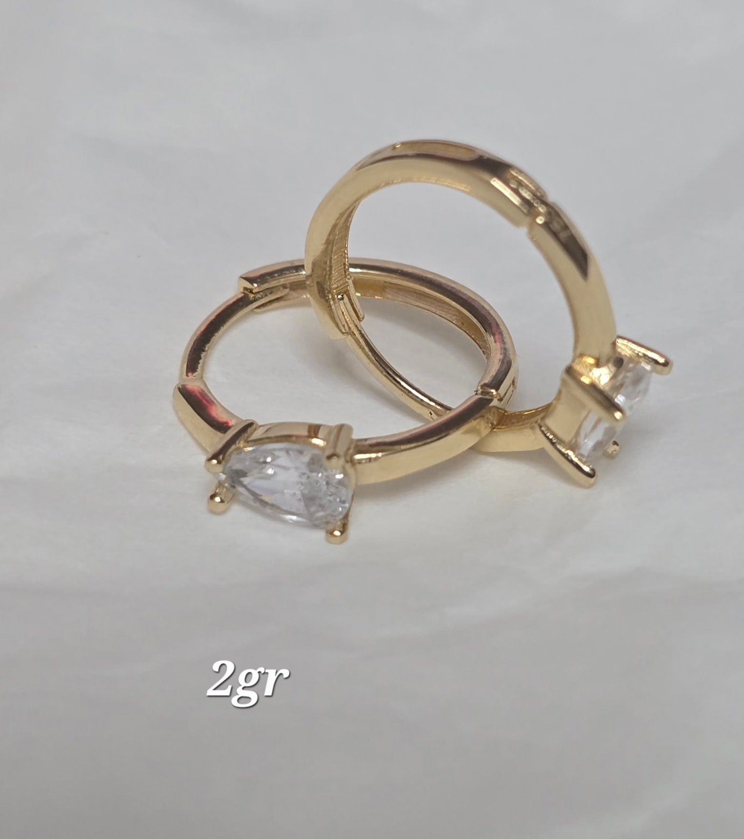 Hoops with 2g white zircons