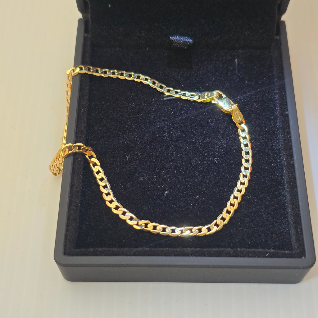 Cuban weave bracelet in 18karat Italian gold, 21 cm and 3.9 grams