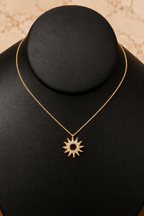 Collar con Dije de Destello – oro sólido de 18 kilates