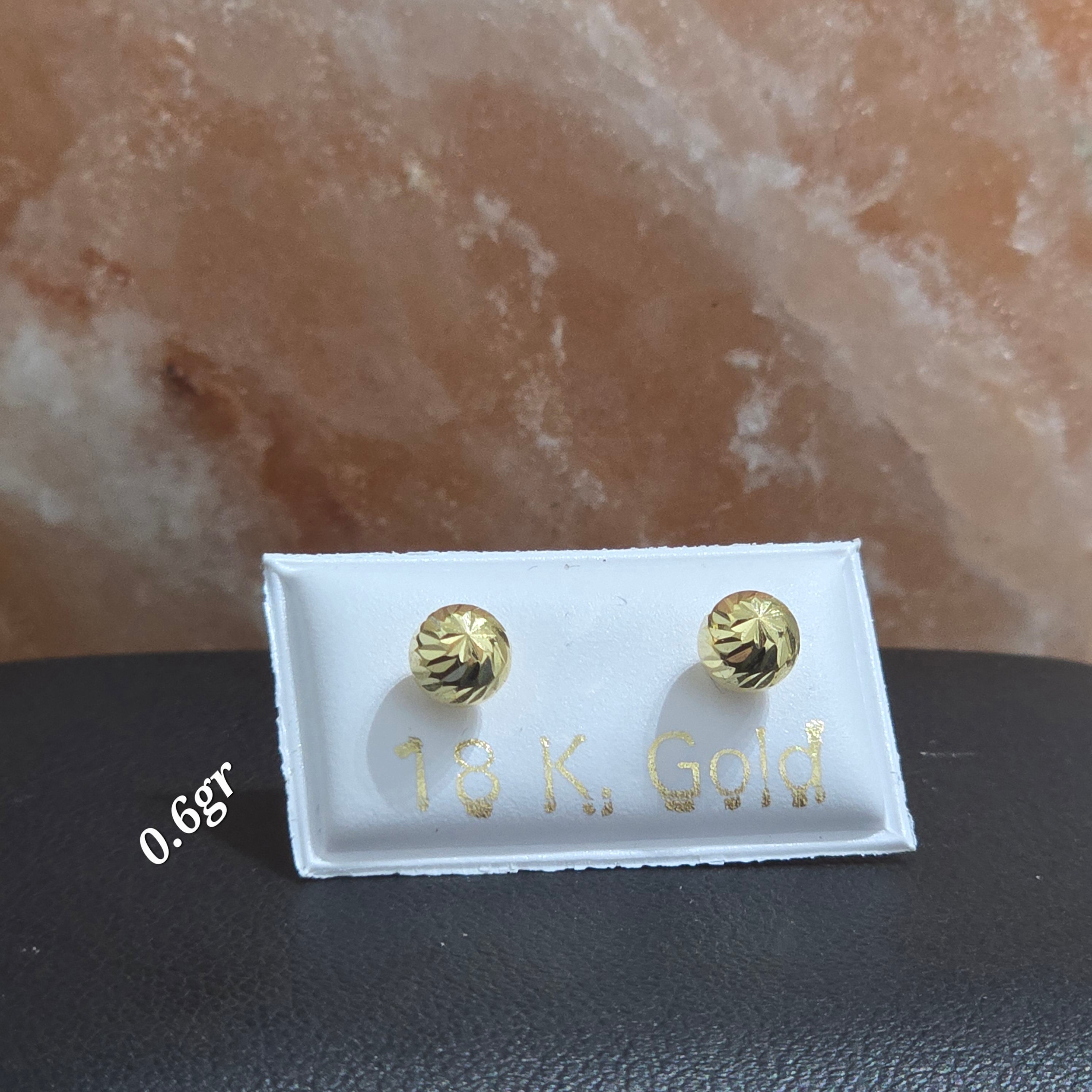 Diamond bead earrings of 0.6gr