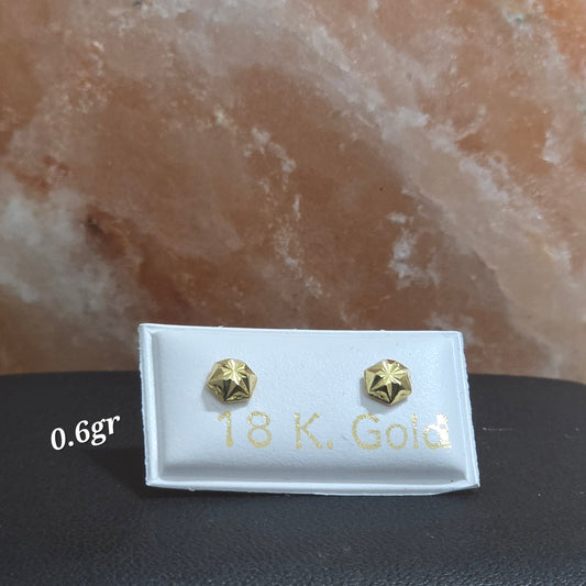 Zarcillos de media bola diamantada de 0.6gr