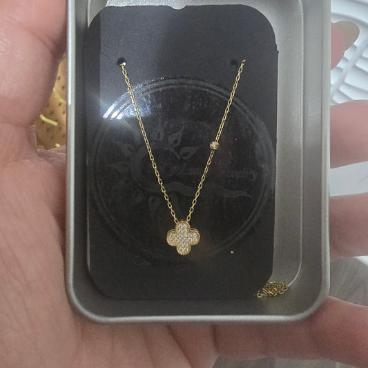 Cadena con bola y trebol de 2.8 gramos  en Oro18kilates italiano extensible de 45 cm
