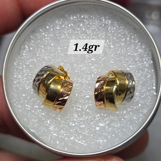 Zarcillos en 3 oros nudos con tapa de mariposa en Oro18kilates italiano de 1.4gramos