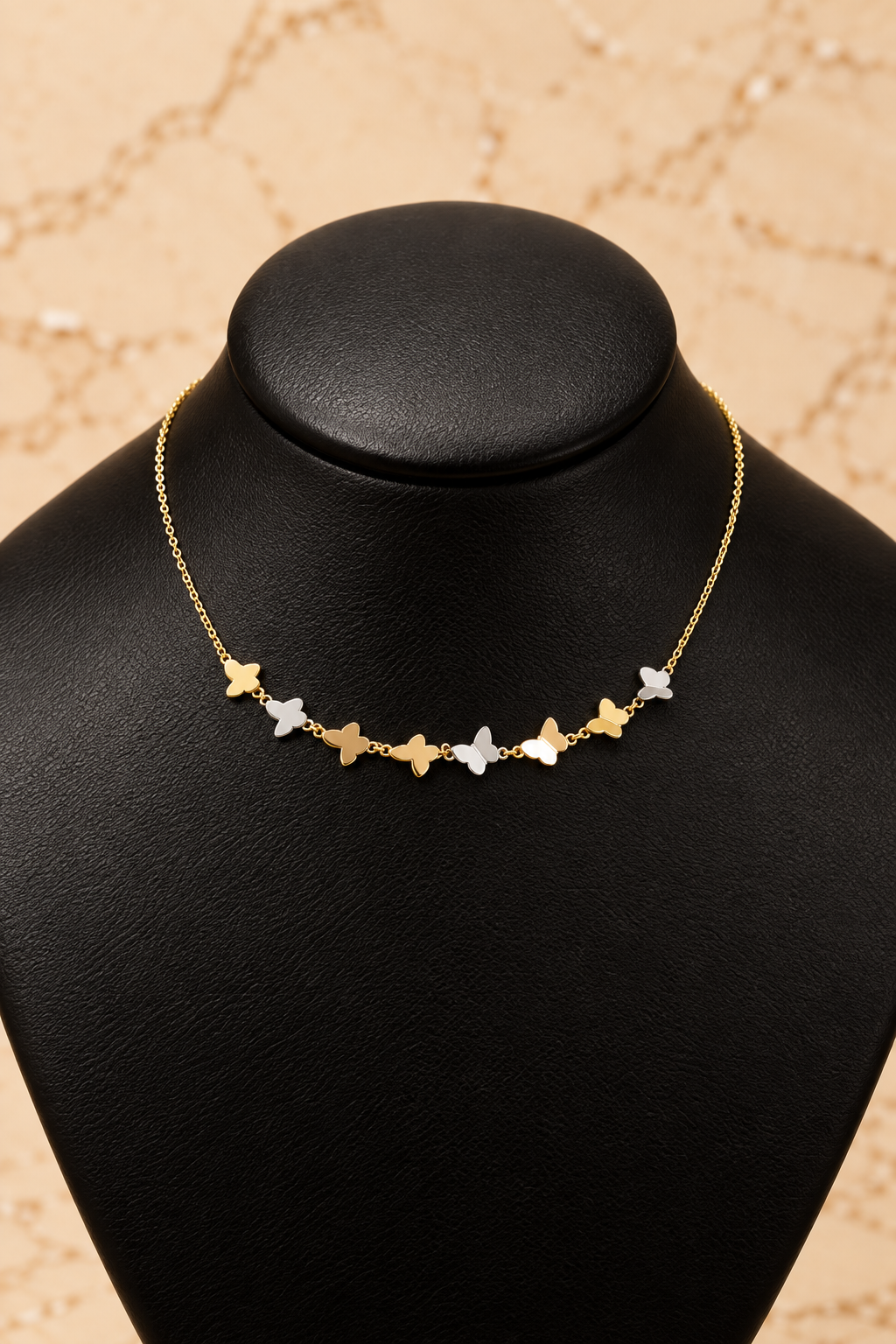 Butterfly pendant necklace – solid 18k gold