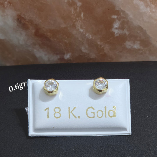 Zarcillos de hexágono con zircon blanco de 0.6gr