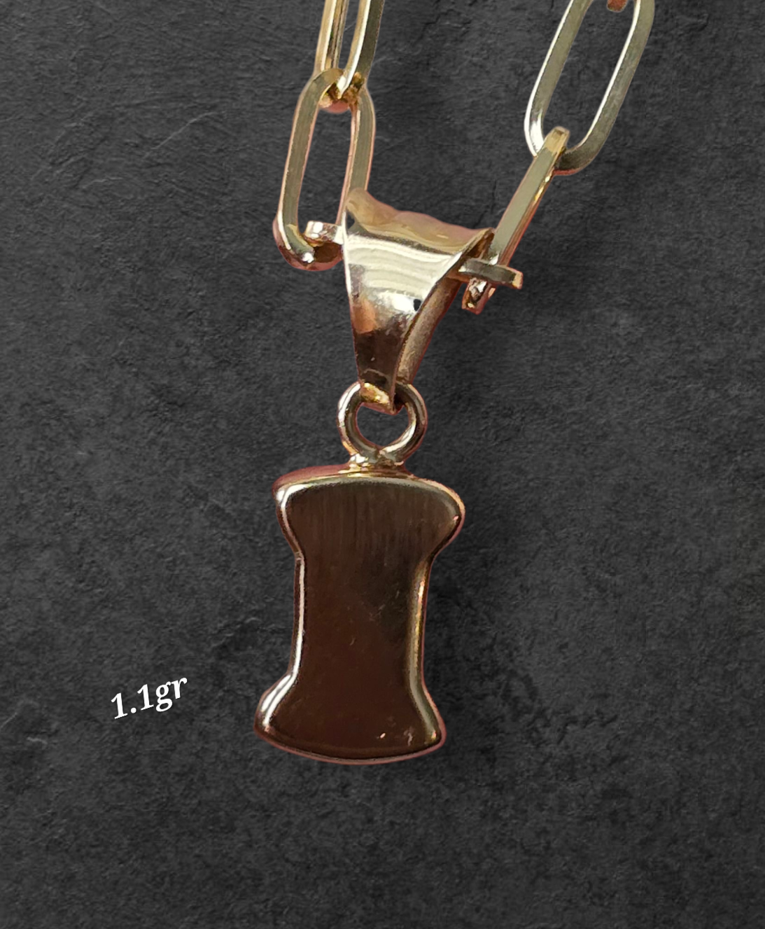 Dije de letra I de 1.1gr