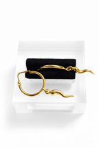 Pendientes de aro dorados con cornicello