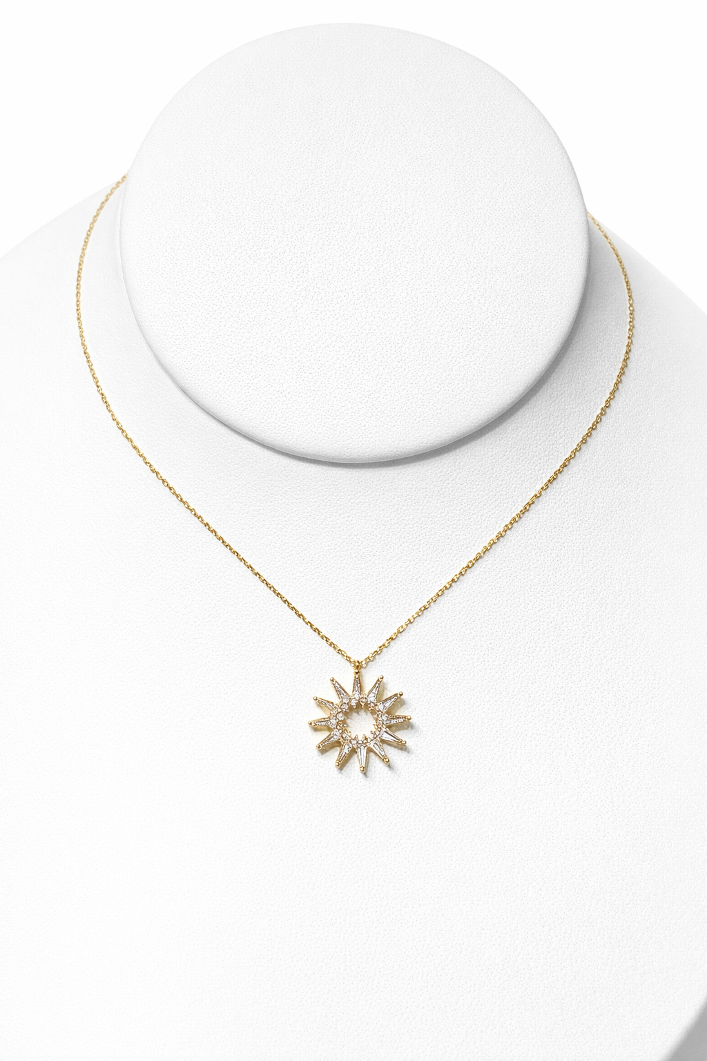 Necklace with pendant