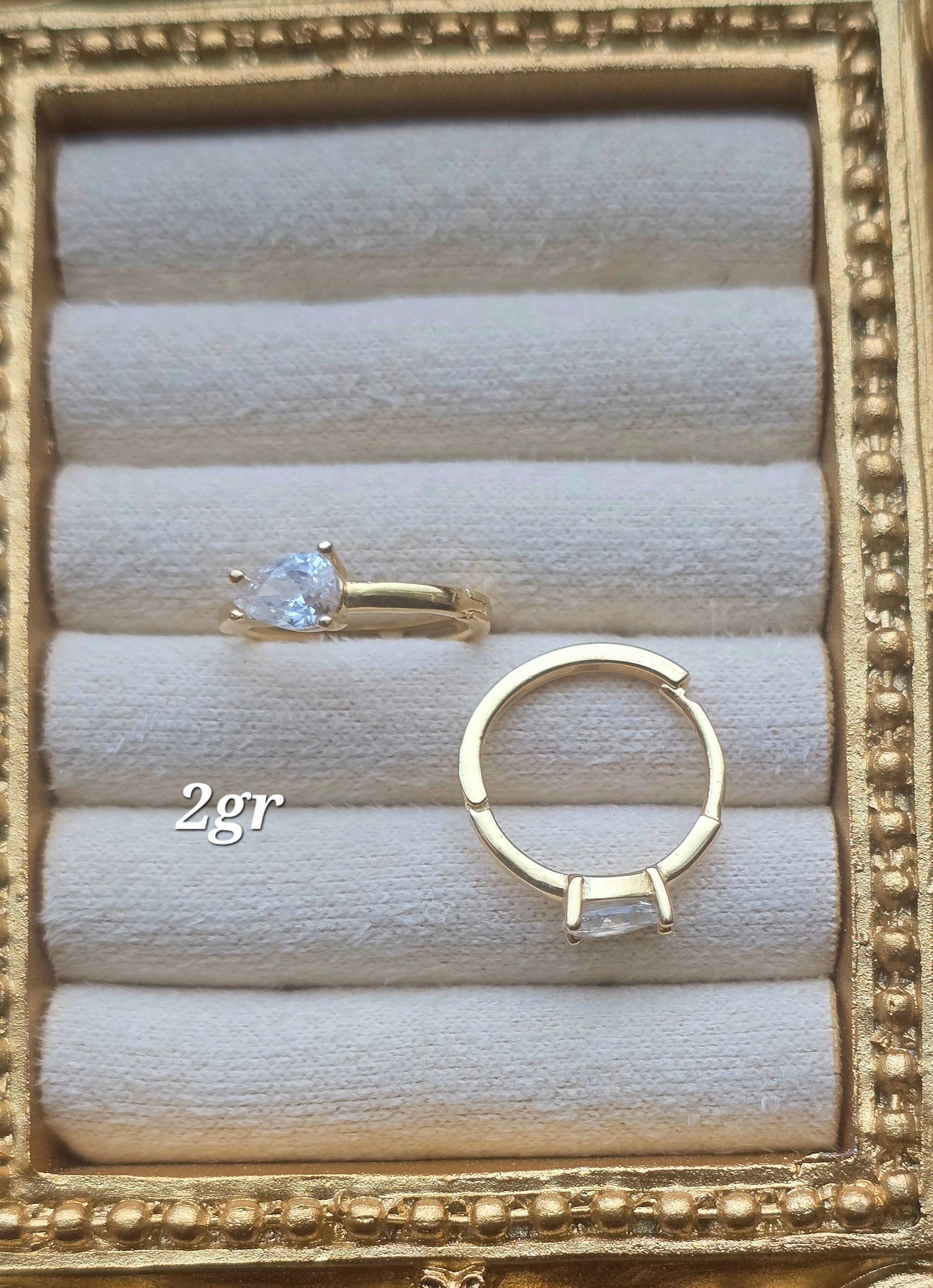 Rings with 2g white zircon