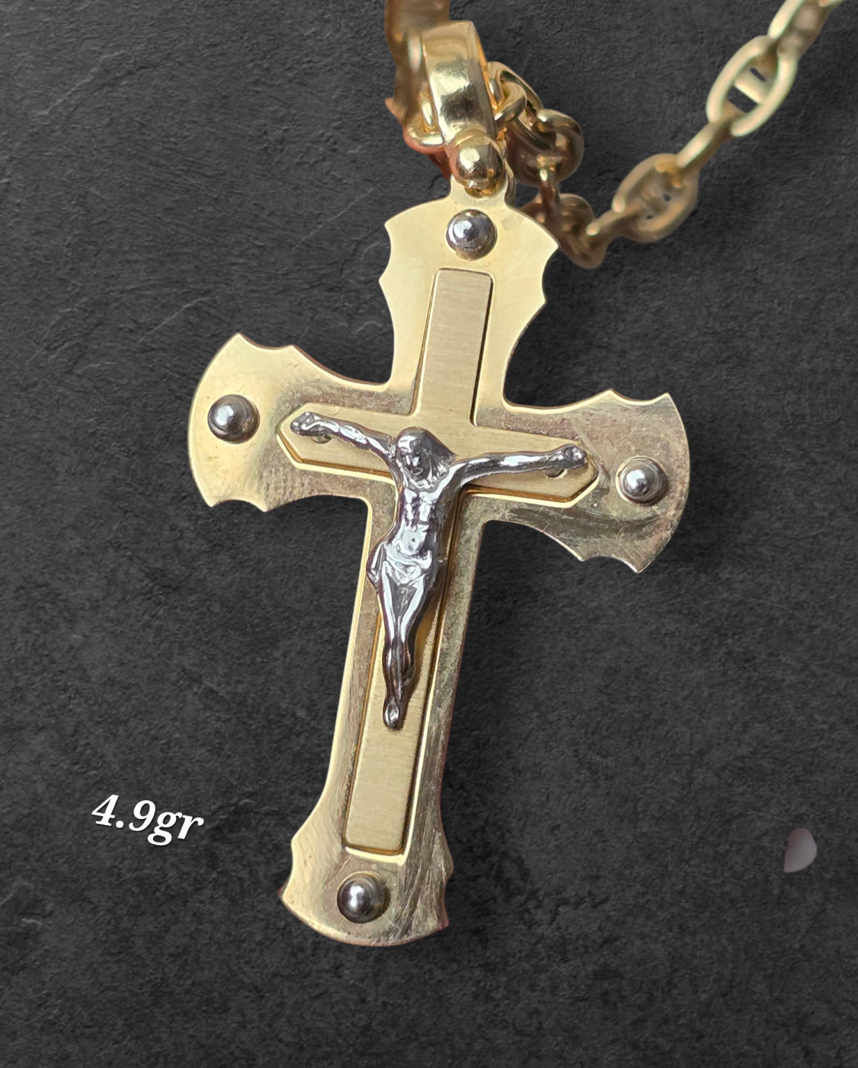 Crucified Christ Pendant (4.9g)