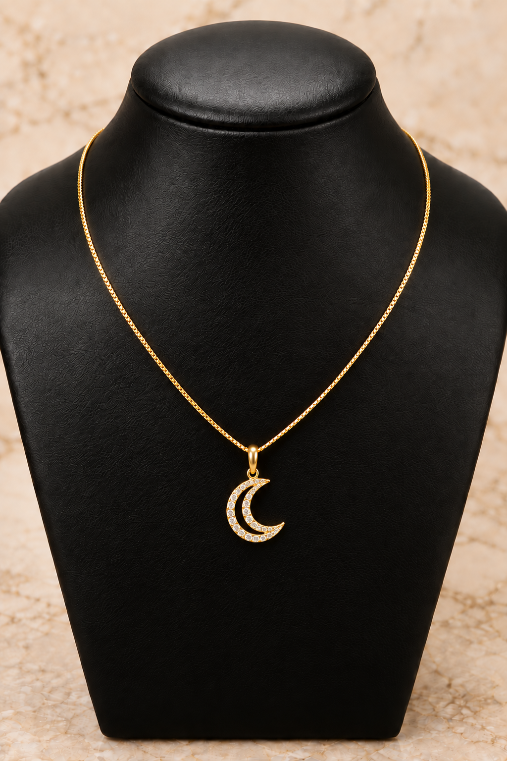 Moon pendant necklace – solid 18k gold