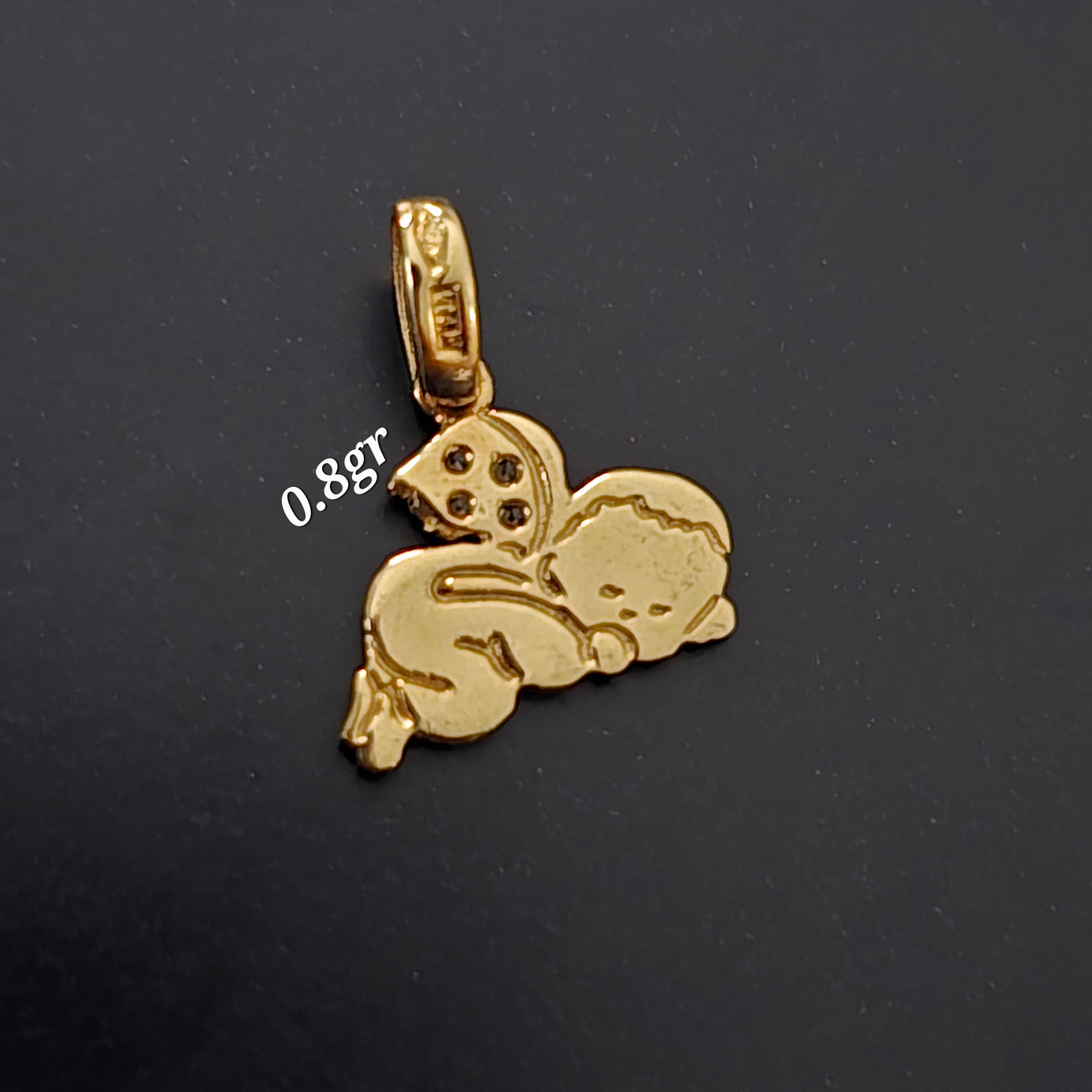 Small sleeping angel pendant in 18karat Italian yellow gold, 0.8 grams