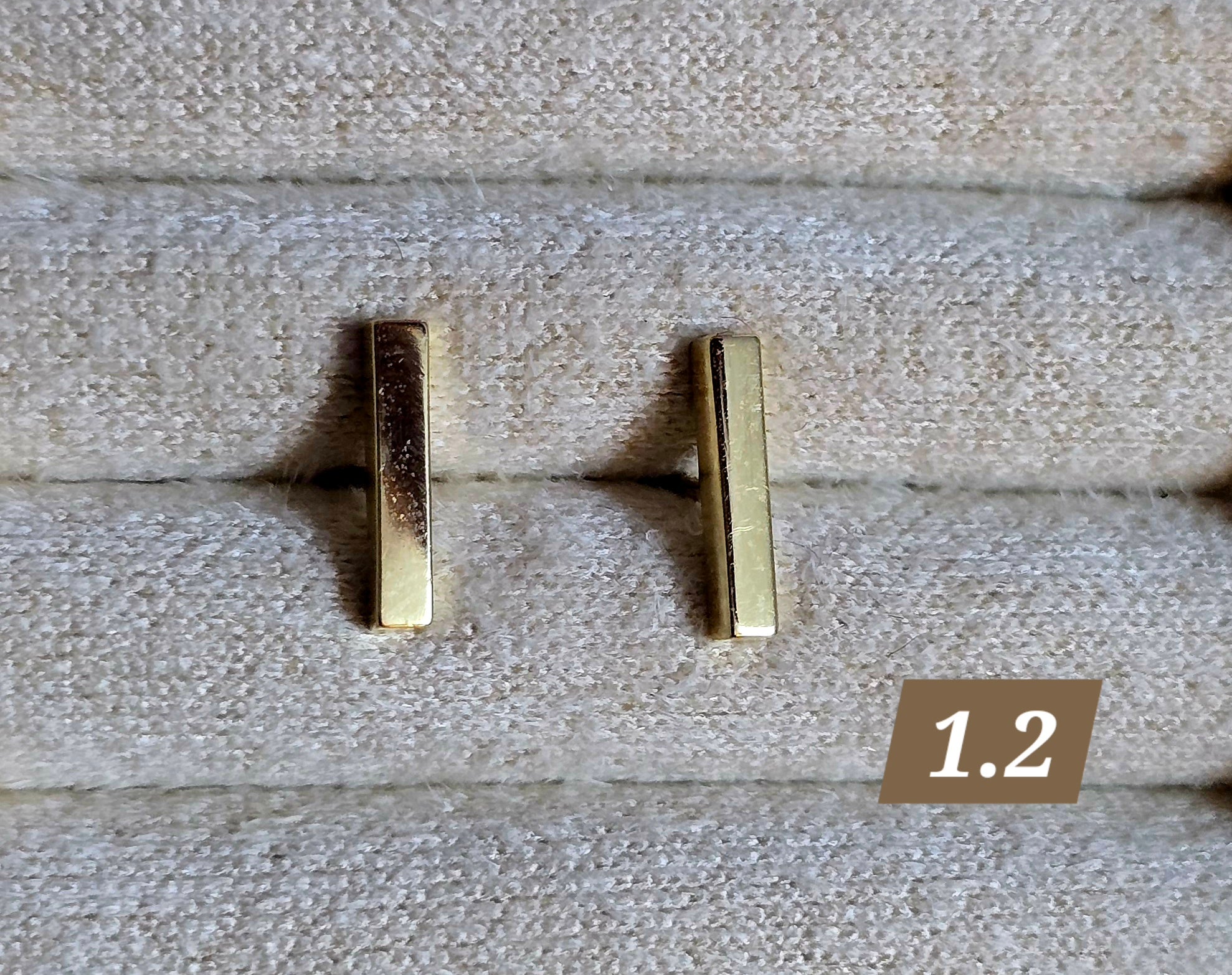 Butterfly cap earrings in 18-karat Italian yellow gold, 1.2 grams